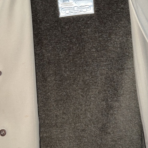 trench coat - Picture 2 of 6